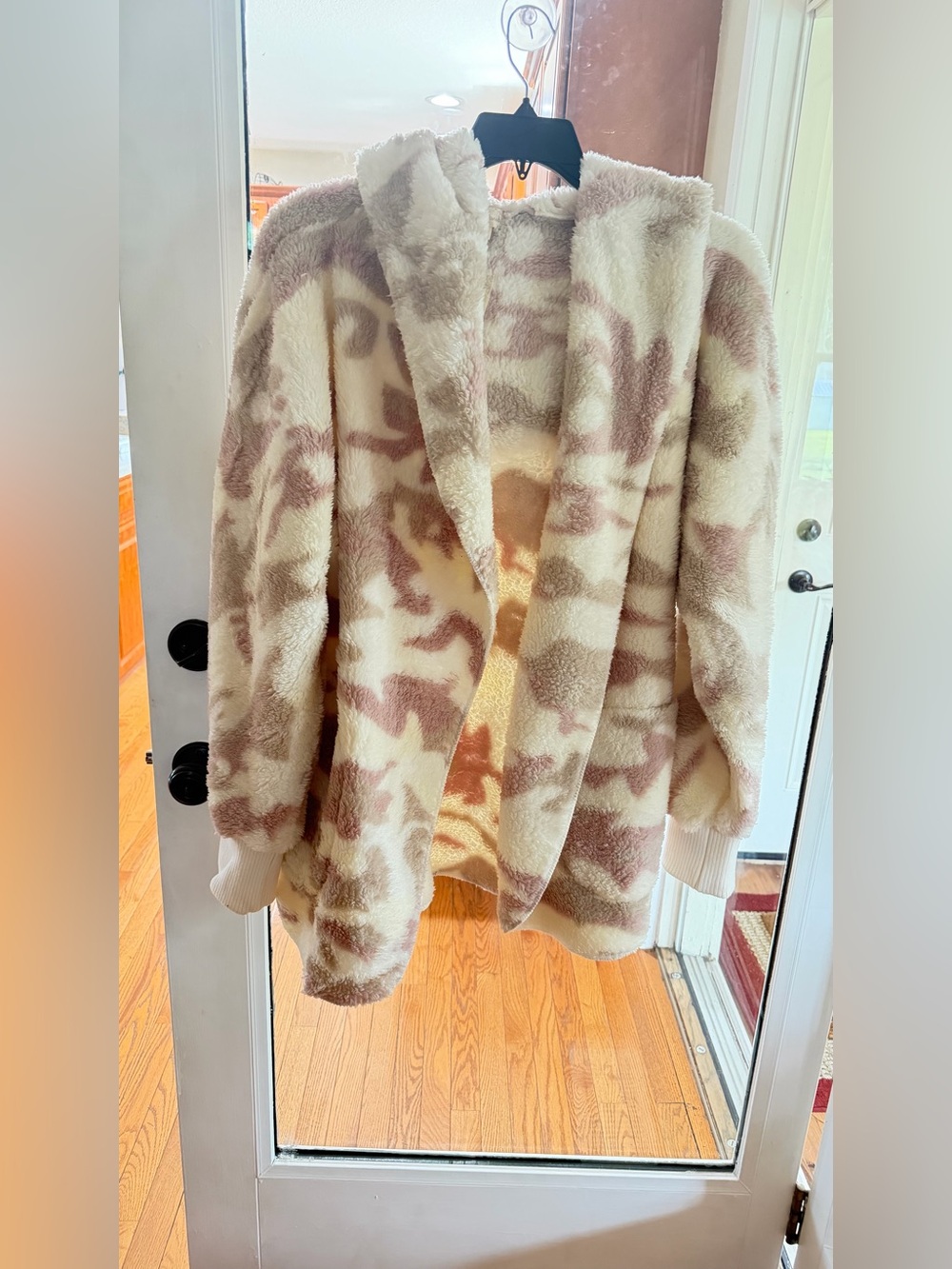 NWT Hem & Thread Camo Sherpa Hooded Open Jacket Coziness Coat. Size OS